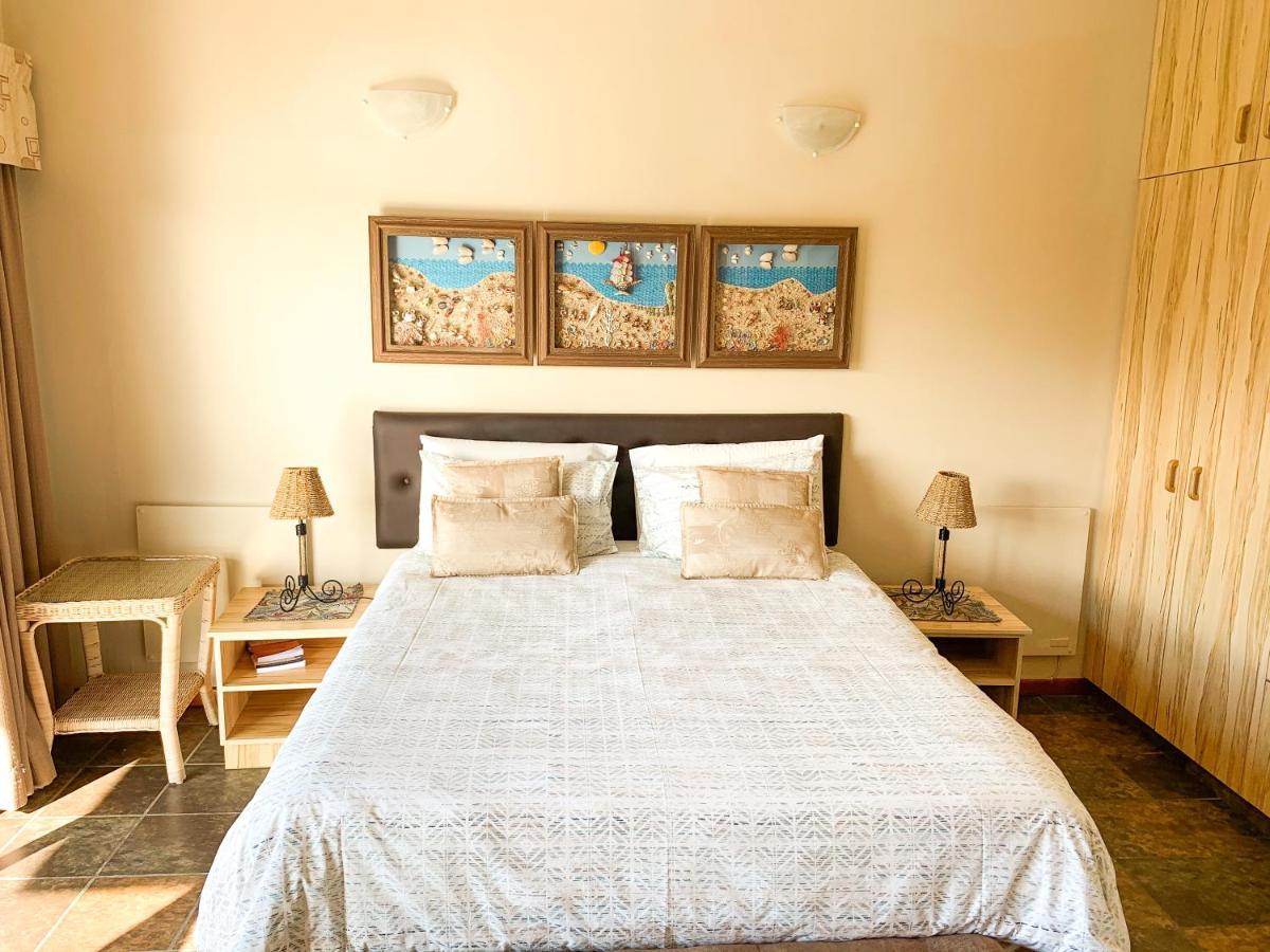 Marina Martinique B&B Jeffreys Bay Exterior photo