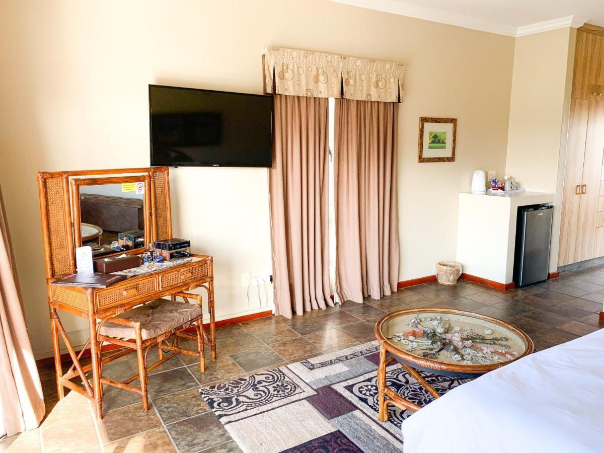 Marina Martinique B&B Jeffreys Bay Exterior photo